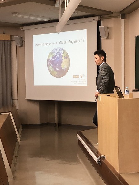 ものづくり・サイエンス総合学科 1年生向けの理工学部卒業生による講演会を行いました