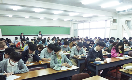 主な学科共通プログラム